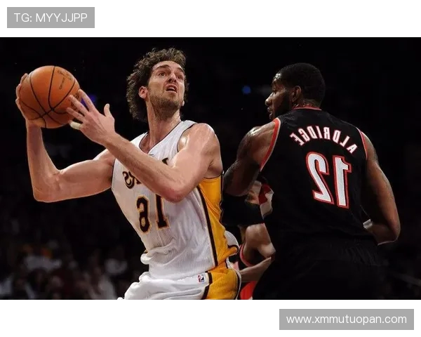 篮球技术中“低位脚步”动作是否因三分潮流而逐渐式微