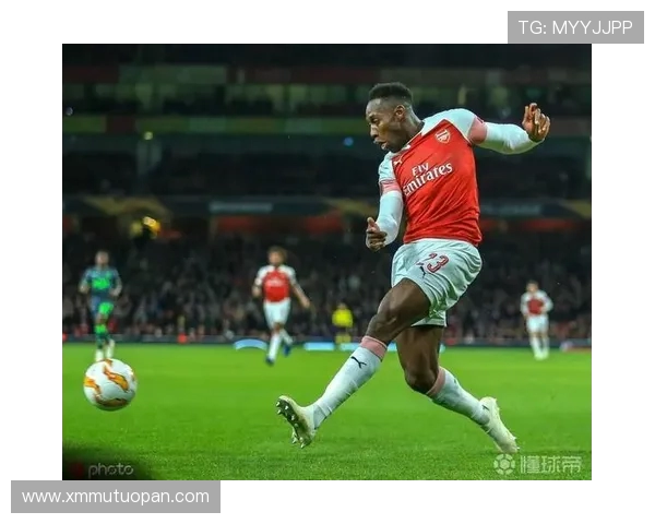 英超赛季中球队签约自由球员政策及案例分析