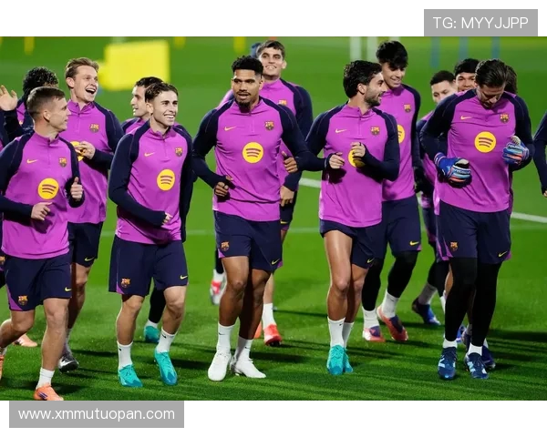 西甲联赛全部球队队服:西甲联赛各球队的赛季队服与设计亮点 西甲联赛全部球队队服:西甲联赛各球队的赛季队服与设计亮点