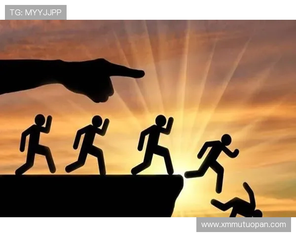 斯奈德透露杰伦约翰逊明日接受评估情况不重将谨慎处理伤情